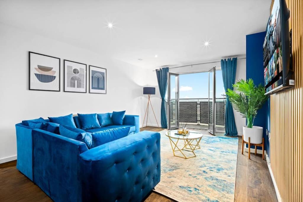 Top Floor City Centre Apartment - Sleeps 7 - 4 Beds - With Balcony And Parking - Smart Tv'S On Each Bedroom Wall - 5 Mins From Bullring, Selfridges, Moor Street Station - By Zena Stays Μπέρμιγχαμ Εξωτερικό φωτογραφία